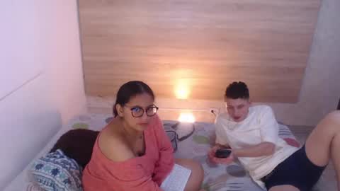 Snapshot of sasahsalomefon chatting on August 5, 3:09 am Sasha Y Felipe online show from August 5, 3:09 am