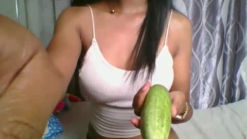 Anaelle online show from December 14, 5:13 am