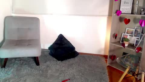 sasha_bowei online show from May 20, 3:02 am