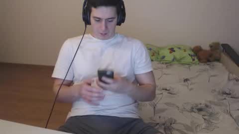 Snapshot of sasha_calvin chatting on October 26, 11:49 am sasha_calvin online show from October 26, 11:49 am