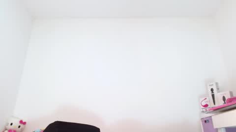 Sasha Creamy online show from January 5, 5:30 pm