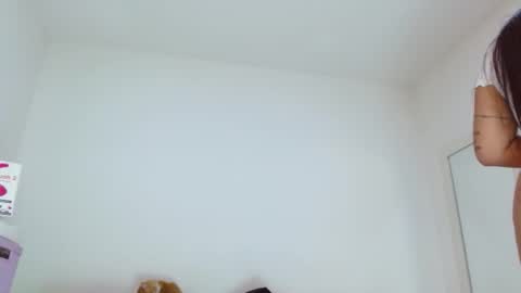 Snapshot of sasha_creamy chatting on October 21, 4:13 am Sasha Creamy online show from October 21, 4:13 am