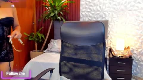 Snapshot of sasha_cum1 chatting on April 1, 1:23 pm SASHA online show from April 1, 1:23 pm