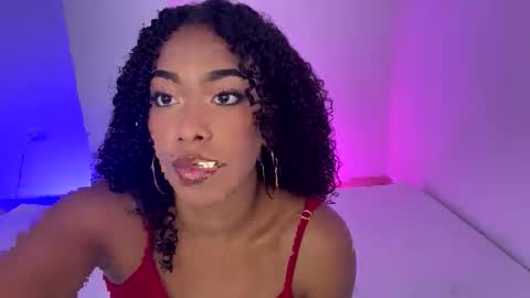 Snapshot of sasha_fox0 chatting on February 23, 7:17 am emy online show from February 23, 7:17 am