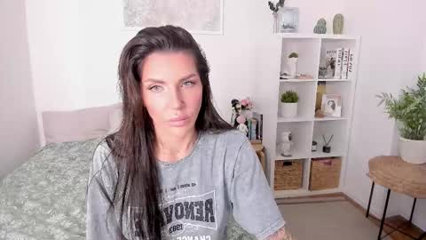Sasha Miro online show from September 11, 2:00 am