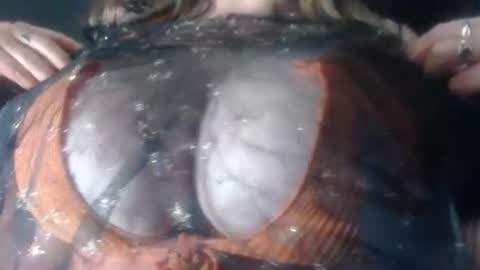 Snapshot of sasha_multiorgasmic chatting on October 19, 11:22 am sasha online show from October 19, 11:22 am