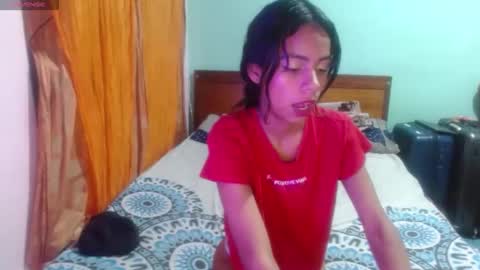 Snapshot of sasha_raven chatting on May 24, 4:06 am sasha_raven online show from May 24, 4:06 am