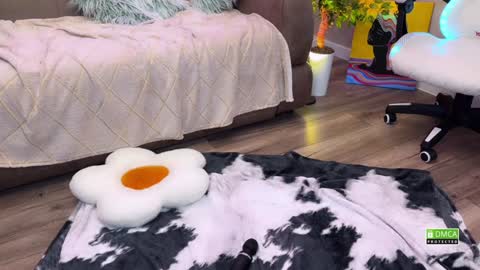 Hi everyone my name is Sasha   online show from December 18, 10:13 pm