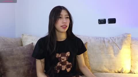 Snapshot of sashacute_ chatting on January 8, 4:44 pm Sasha online show from January 8, 4:44 pm