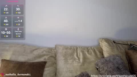 Snapshot of sashacute_ chatting on February 10, 6:03 pm Sasha online show from February 10, 6:03 pm