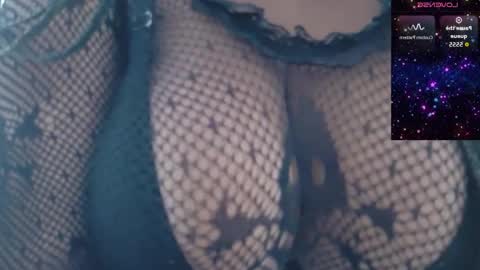 Snapshot of sashafoxy_ chatting on April 16, 1:23 pm sashafoxy_ online show from April 16, 1:23 pm