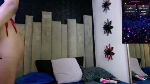 Snapshot of sashafoxy_ chatting on May 29, 2:15 pm sashafoxy_ online show from May 29, 2:15 pm