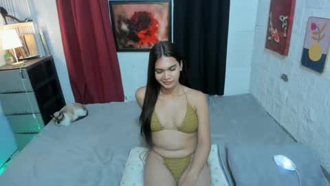 ESTELLA online show from January 6, 5:59 pm