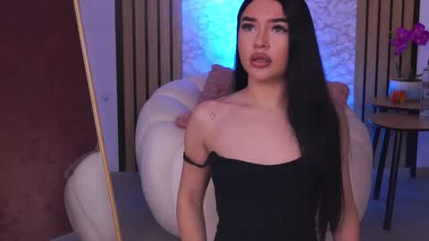 Snapshot of sashalorrenz chatting on March 13, 5:36 am Sasha online show from March 13, 5:36 am