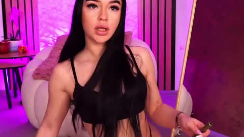 Snapshot of sashalorrenz chatting on March 26, 6:08 am Sasha online show from March 26, 6:08 am