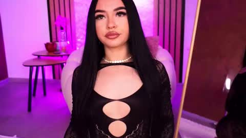 Snapshot of sashalorrenz chatting on March 27, 8:26 am Sasha online show from March 27, 8:26 am