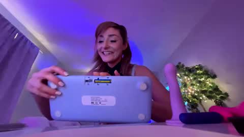 Snapshot of sashaminx6969 chatting on December 28, 5:23 am Sasha online show from December 28, 5:23 am