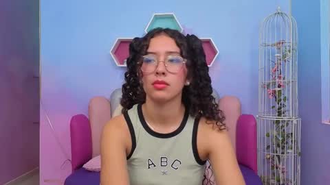 Snapshot of sashamonroee_ chatting on November 2, 11:51 pm SashaMonroee online show from November 2, 11:51 pm