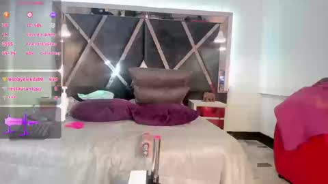 Sahaporn online show from September 15, 2:39 pm