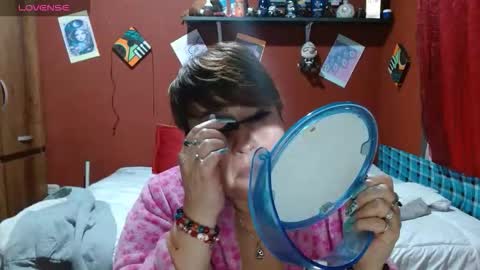 Snapshot of sasharosee2 chatting on October 8, 12:14 pm S A S H A R O S E online show from October 8, 12:14 pm