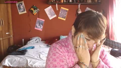 Snapshot of sasharosee2 chatting on October 9, 12:14 pm S A S H A R O S E online show from October 9, 12:14 pm