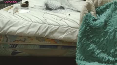 Snapshot of sasharosee2 chatting on October 17, 12:19 pm S A S H A R O S E online show from October 17, 12:19 pm