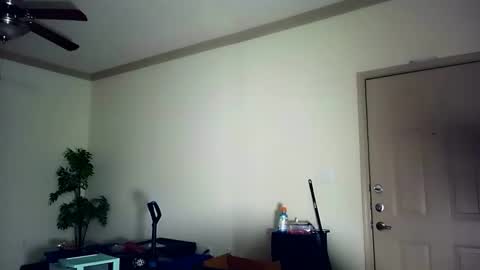 Snapshot of sashastrokes chatting on December 4, 12:42 am MISTRESS STROKES online show from December 4, 12:42 am