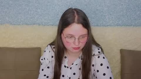 Snapshot of sashavibe chatting on April 28, 8:03 pm Sasha online show from April 28, 8:03 pm