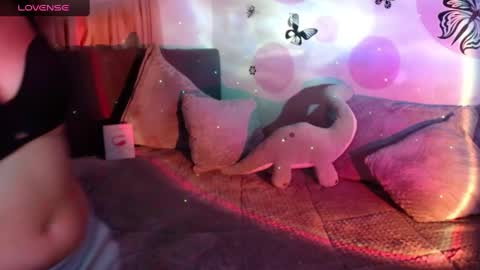 Snapshot of sashaweb chatting on February 1, 6:54 am Sasha Independent model online show from February 1, 6:54 am