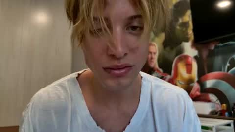 Sasha --  online show from June 21, 7:22 am