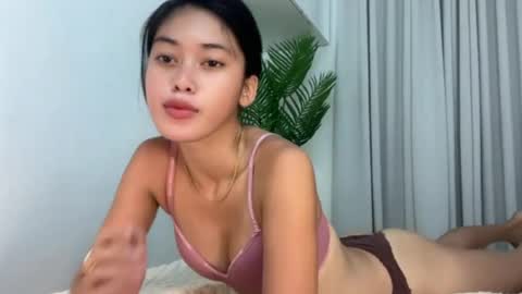 sashi_kaye online show from June 30, 4:13 am