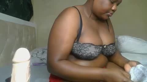 sassie_bee online show from December 8, 10:47 pm