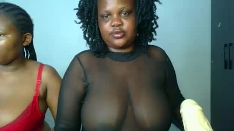 sassie_bee online show from December 20, 9:22 pm