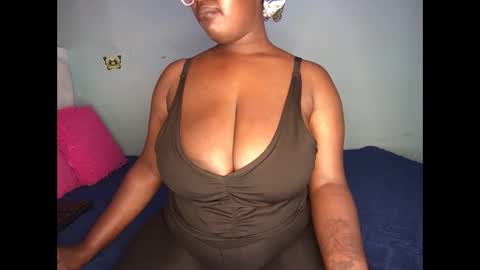Snapshot of sassy100936 chatting on March 5, 5:14 am Spicyd online show from March 5, 5:14 am