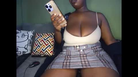 Snapshot of sassy100936 chatting on March 29, 6:13 am Spicyd online show from March 29, 6:13 am