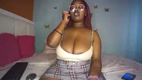 Snapshot of sassy100936 chatting on April 25, 7:22 am Spicyd online show from April 25, 7:22 am