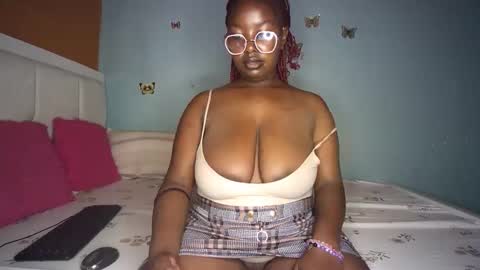 Snapshot of sassy100936 chatting on May 8, 1:33 am Spicyd online show from May 8, 1:33 am