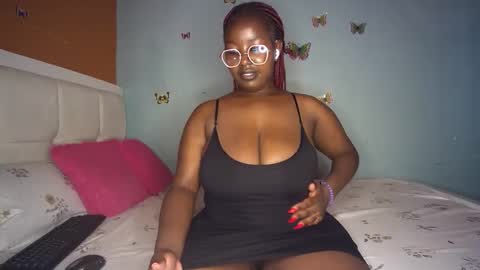 Snapshot of sassy100936 chatting on May 18, 4:29 am Spicyd online show from May 18, 4:29 am