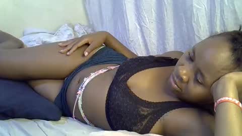 sassy_bella online show from October 14, 7:31 am