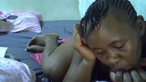 Snapshot of sassy_bella chatting on February 15, 8:16 pm sassy_bella online show from February 15, 8:16 pm