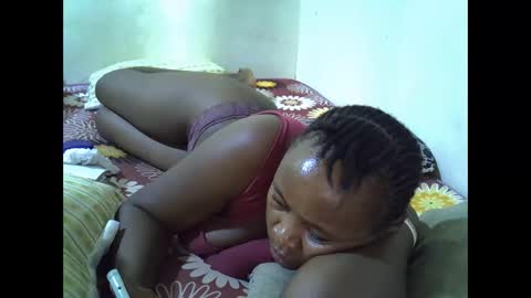 Snapshot of sassy_bella chatting on February 24, 11:41 am sassy_bella online show from February 24, 11:41 am