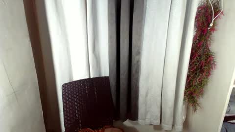 sassy_gurlxox online show from December 3, 1:46 am