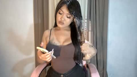sassy_jenny8 online show from July 23, 7:12 pm