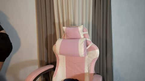 sassy_jenny8 online show from July 24, 6:39 pm