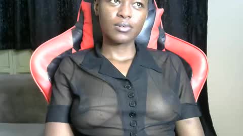 sassy_lyne online show from March 22, 9:45 am