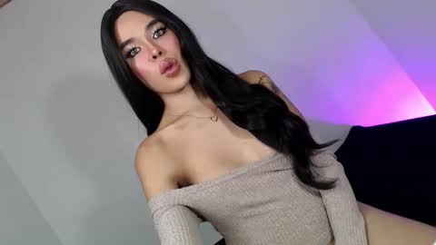 Tiffanie online show from February 7, 2:32 pm