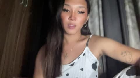 Snapshot of sassy_yourgirlxxxx chatting on April 8, 10:48 am Sassygirl online show from April 8, 10:48 am