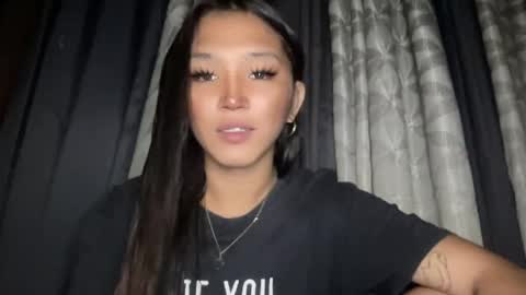 Snapshot of sassy_yourgirlxxxx chatting on April 18, 10:41 am Sassygirl online show from April 18, 10:41 am