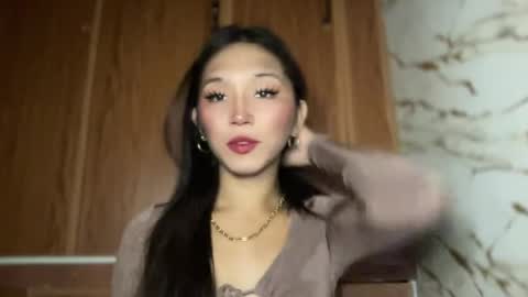 Snapshot of sassy_yourgirlxxxx chatting on June 9, 10:27 am Sassygirl online show from June 9, 10:27 am