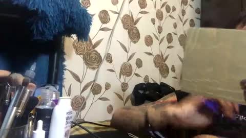 Snapshot of sassybaby1998 chatting on February 16, 3:47 am Princess online show from February 16, 3:47 am